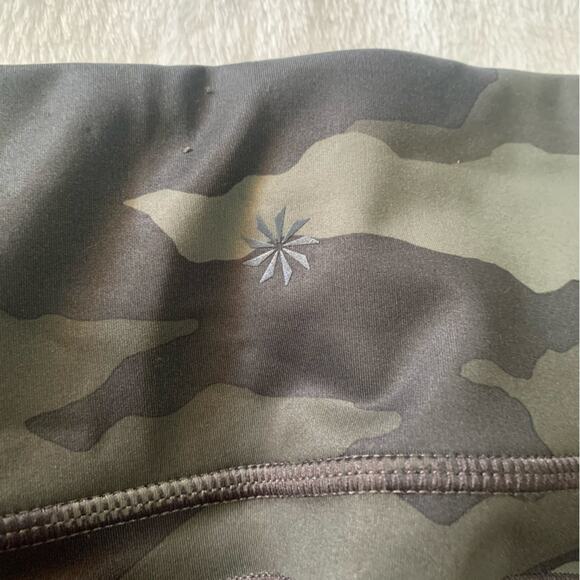 Athleta women's size large petite Green Camouflage Capri leggings - Picture 7 of 10